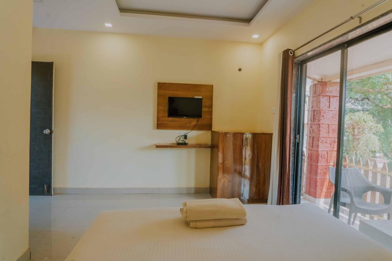 The Oak Woods Hotel Mahābaleshwar Buitenkant foto